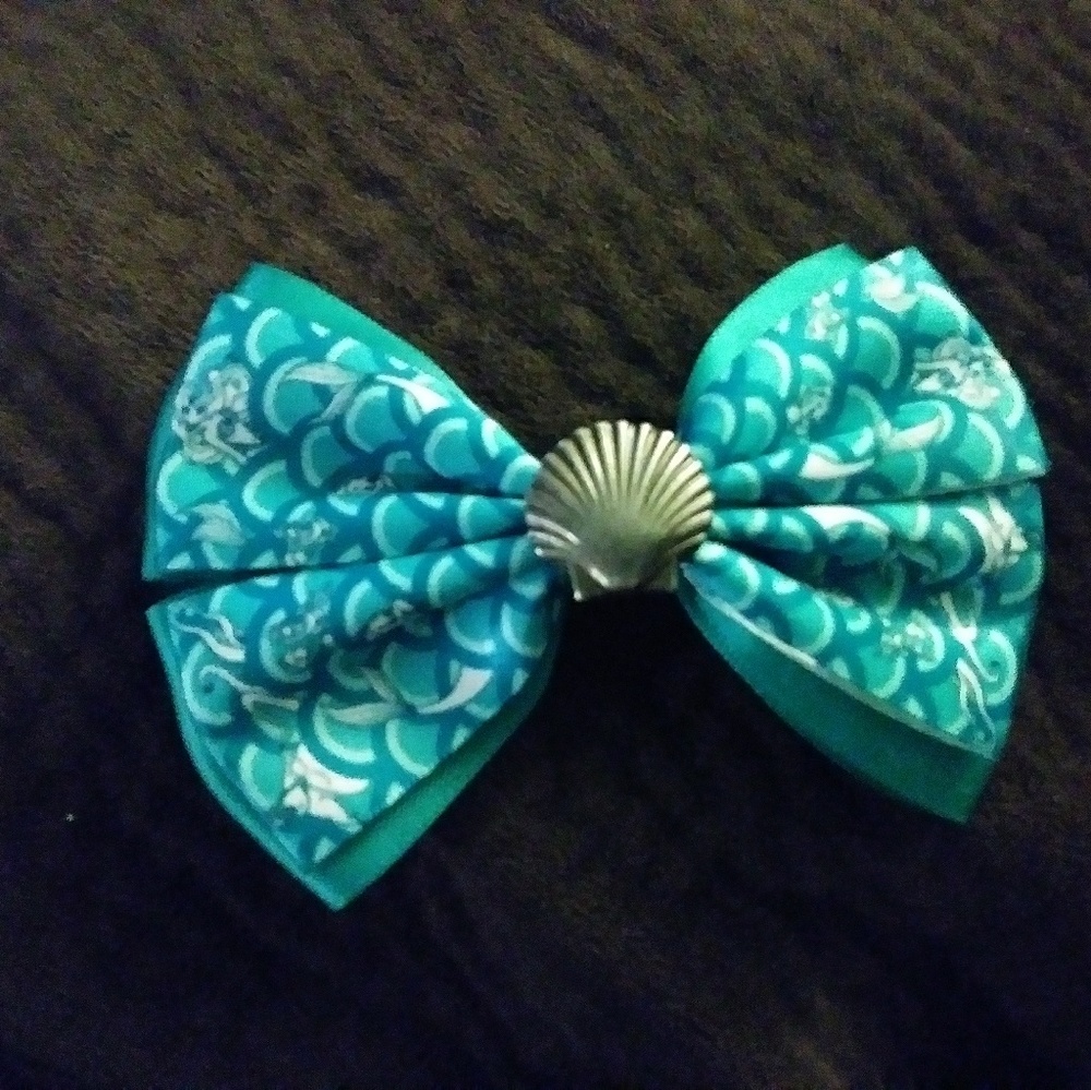 Little mermaid bow